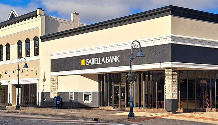 exterior view of Isabella bank location in downtown mount pleasant michigan